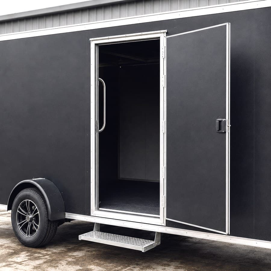 Side access door — Reinforced frame, keyed lock